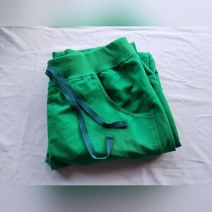 M/T FIGS Evergreen Kade Cargo Pants